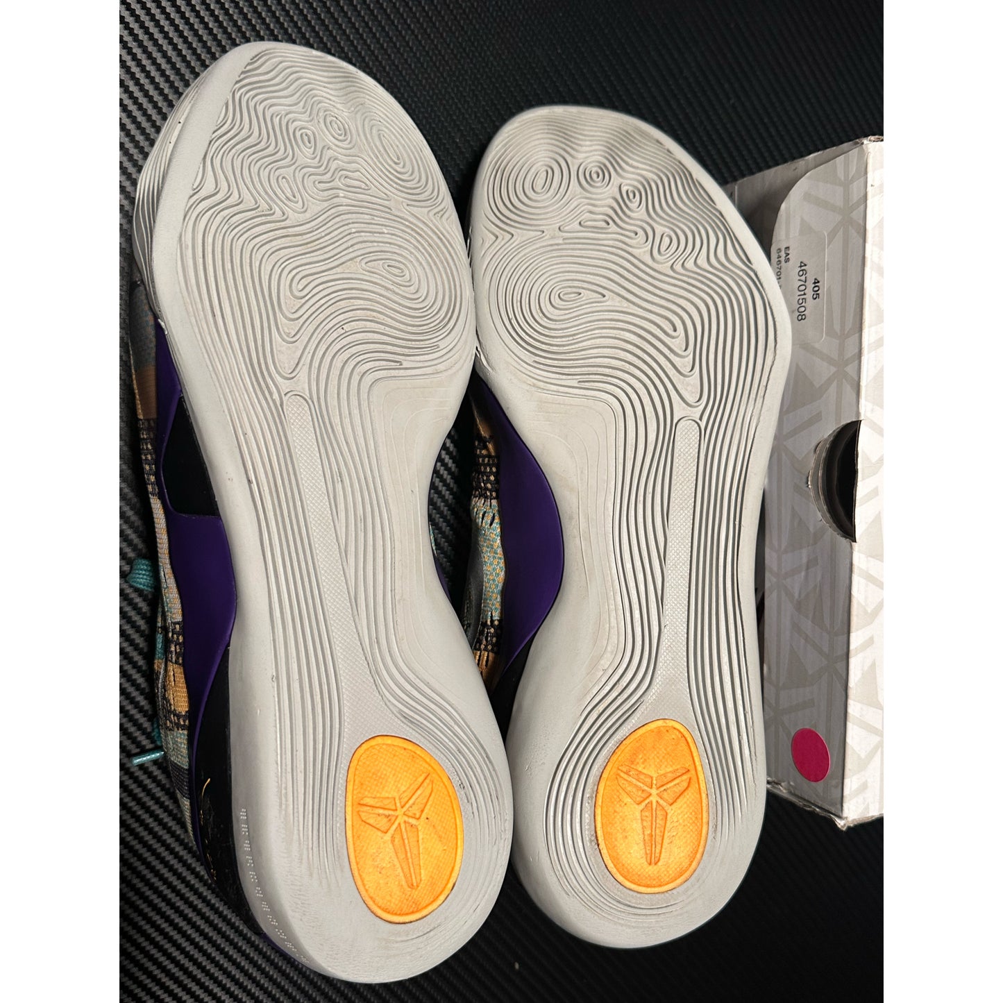 Kobe 9 EM Low Unleashed Pre-Owned