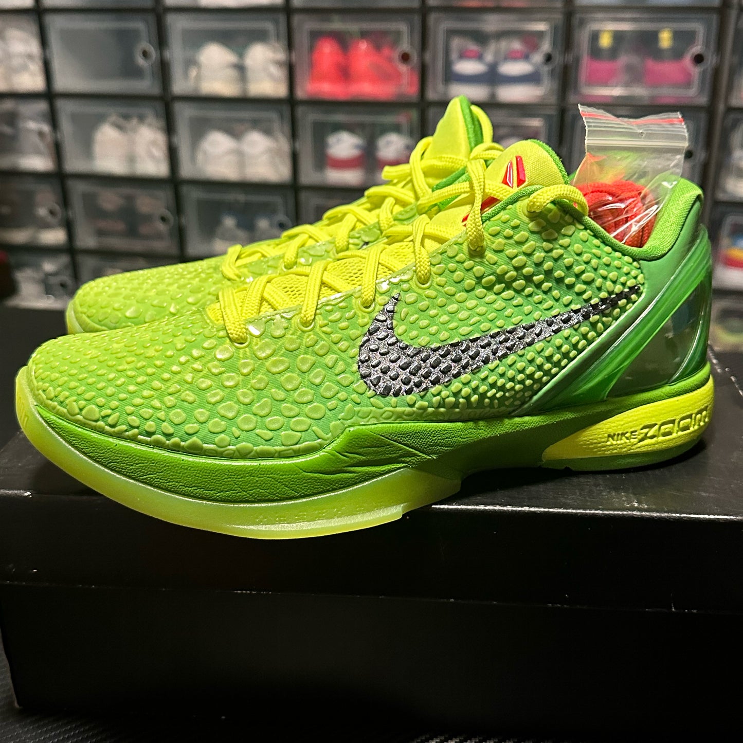 Kobe 6 Protro Grinch Pre-Owned